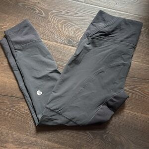 Women’s Mountain Hardware Black and Gray Leggings Sz M running Hiking